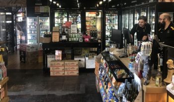 LIQUOR STORE NET $200K PA TO OWNER – LONG LEASE! full