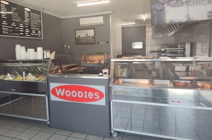 WOODIES CHARCOAL KITCHEN – INDEPENDENT OUTLET full