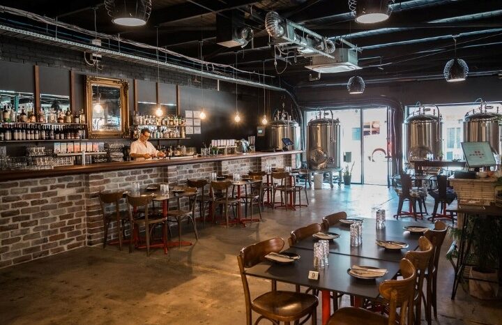 WELL-PRESENTED FREMANTLE VENUE WITH HIGH VALUE FIT-OUT full