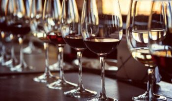 STUNNING TAVERN / BOTTLESHOP NEAR CBD OF PERTH full