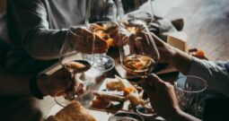 HIGHLY PROFITABLE BAR / RESTAURANT