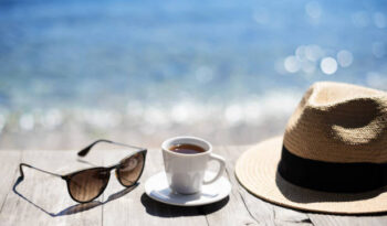 PRIME BEACHFRONT LICENSED CAFE / RESTAURANT / TAKEAWAY full